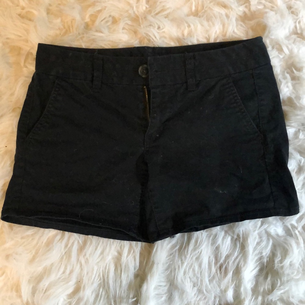 AEO Black Khaki Stretch Midi Shorts